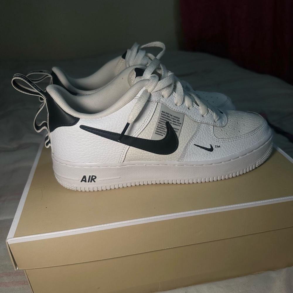 Nike Air Force 1s size 7 in boys